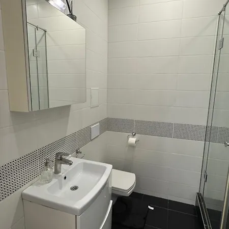 9 Pearl Apartment